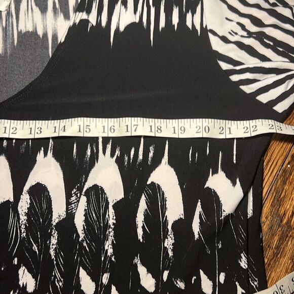 J Valdi black and white print maxi dress with sleeves size 1X - Picture 3 of 5